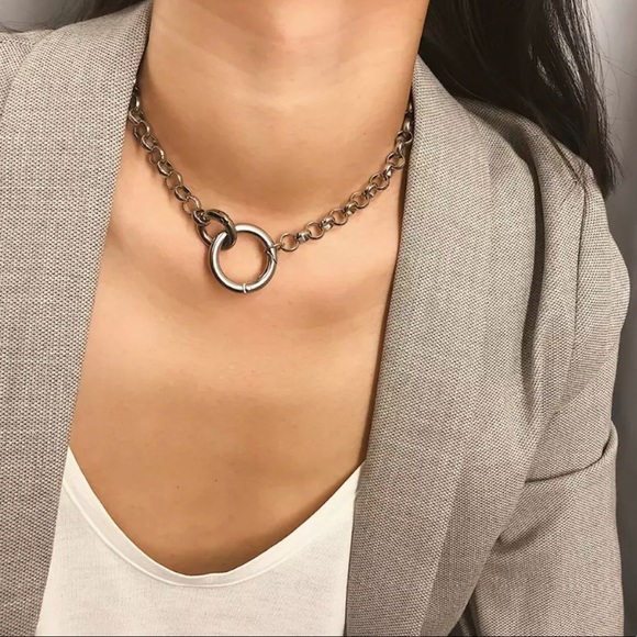 Silver Circle & Chunky Chain Choker - Picture 2 of 6
